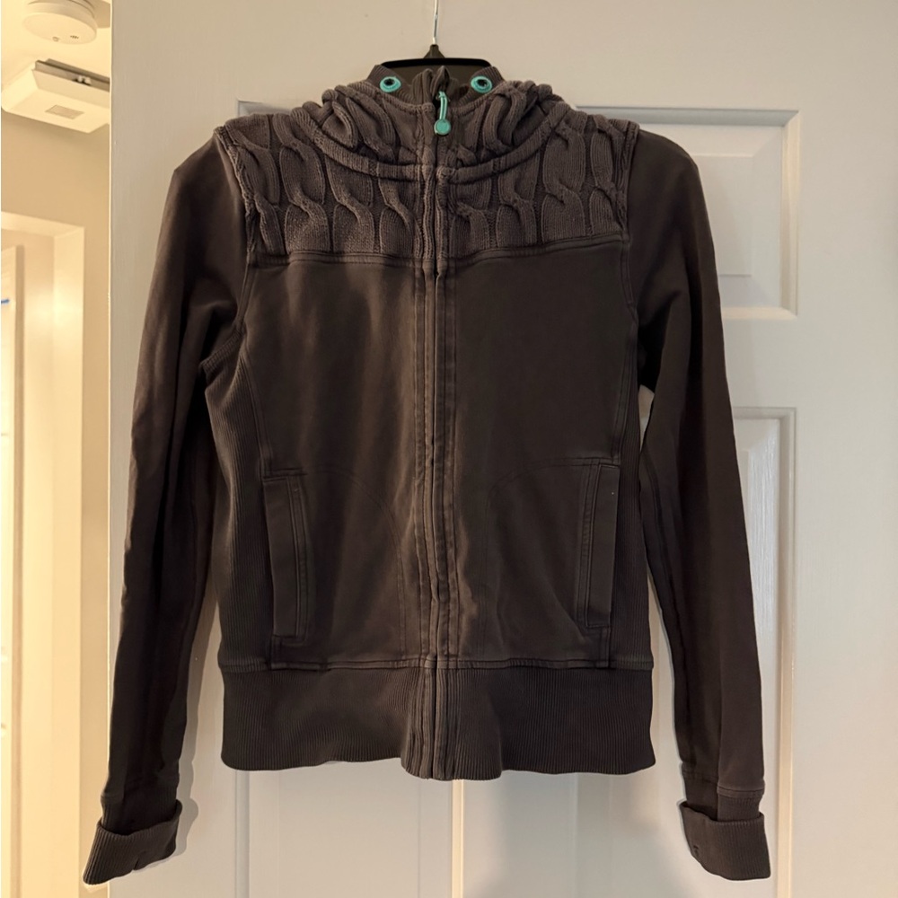Lululemon size 6 zip up hoodie